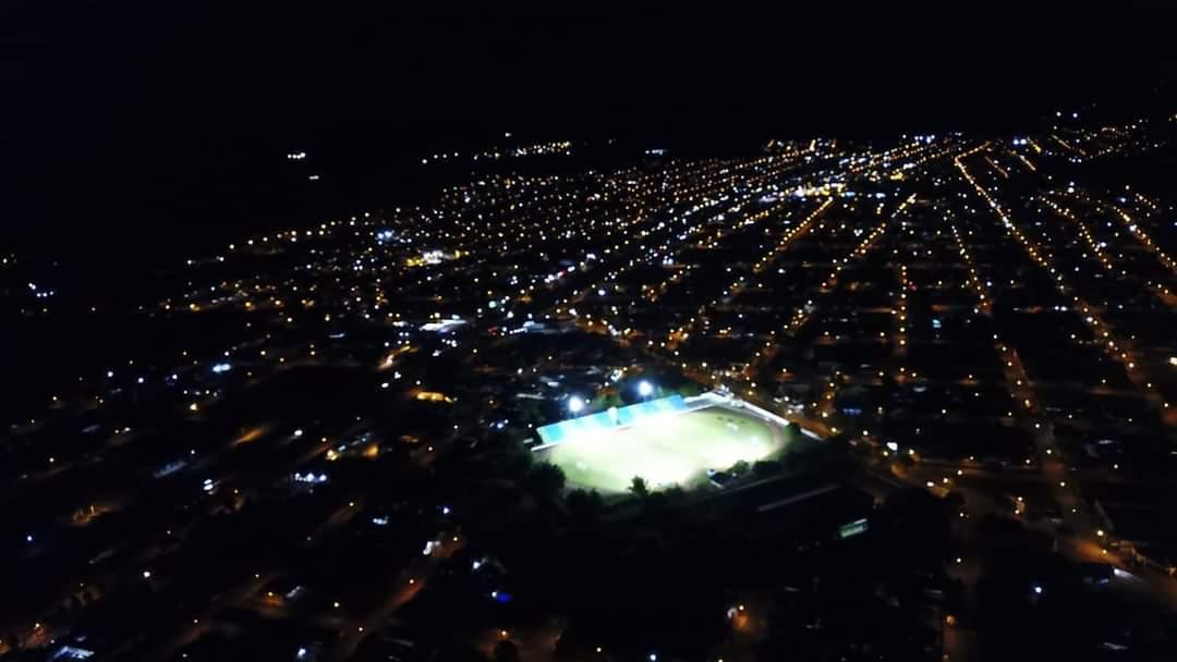 Amistosos marcam reabertura do Estádio Delfinão em Guaraí, agora com iluminação LED