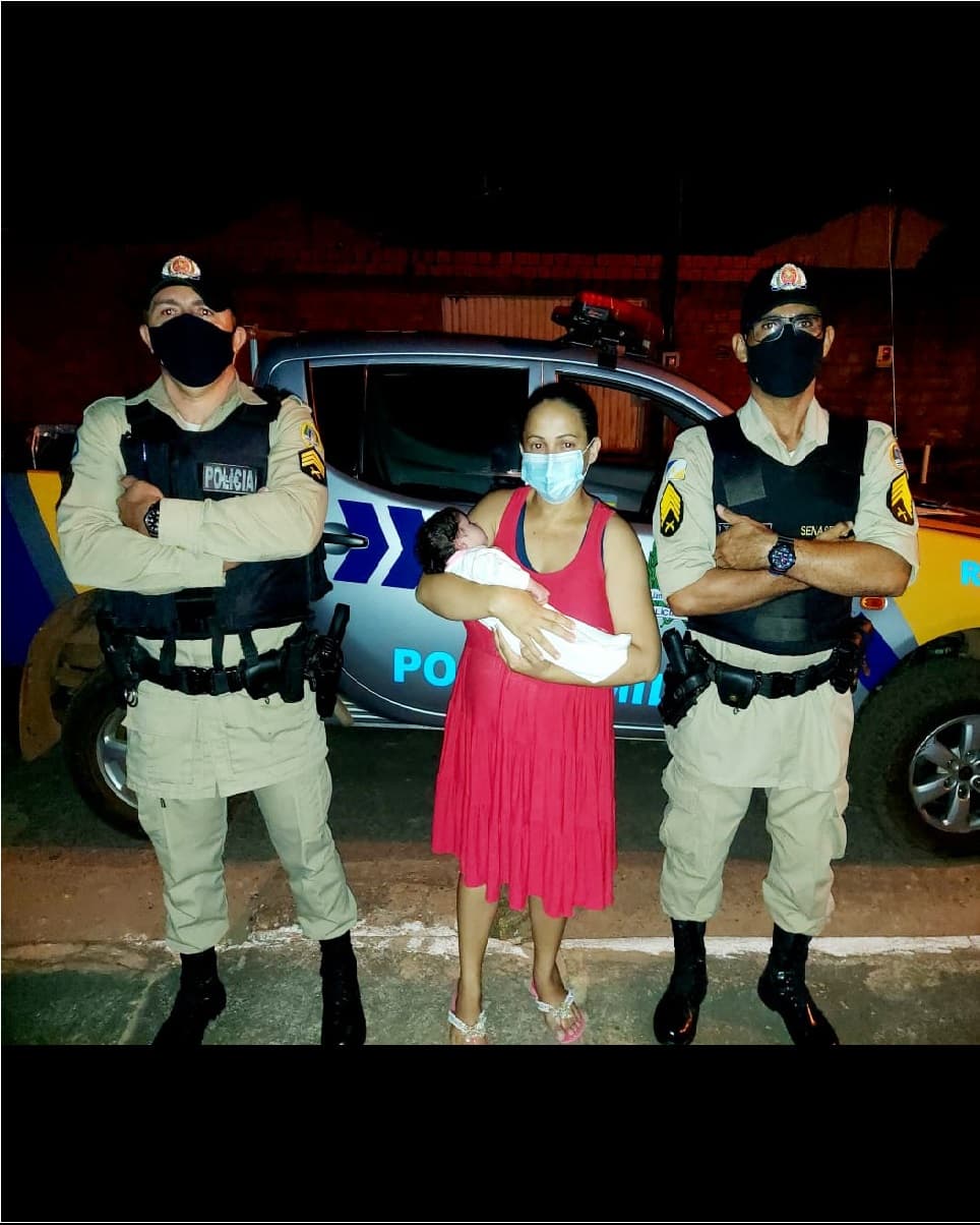 Imagem da notícia: Mãe procura batalhão da PM de Guaraí para salvar bebê engasgada; é o 2º caso em menos de 30 dias