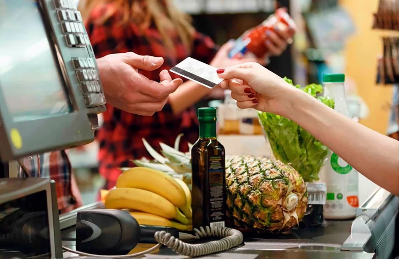 Imagem da notícia: Decreto regulamenta pagamento direto em folha de ticket alimentação dos servidores municipais