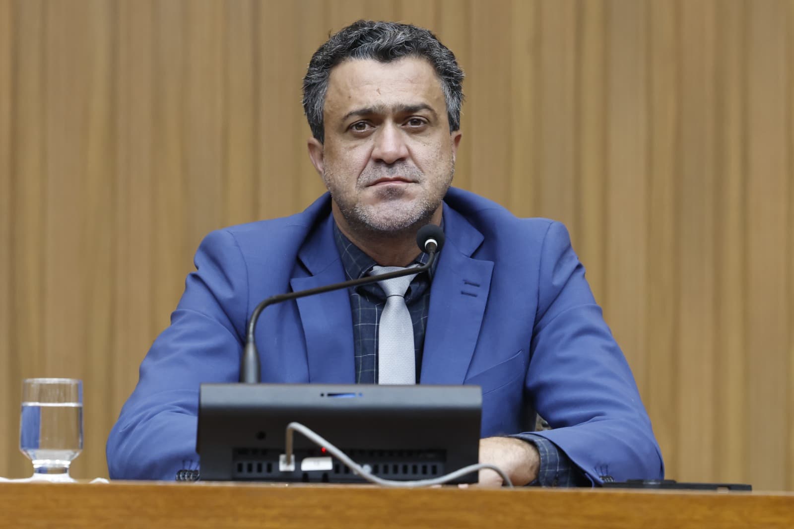 Foto da notícia: Deputado Luciano cobra continuidade de obra paralisada há quase 5 anos em hospital de Guaraí