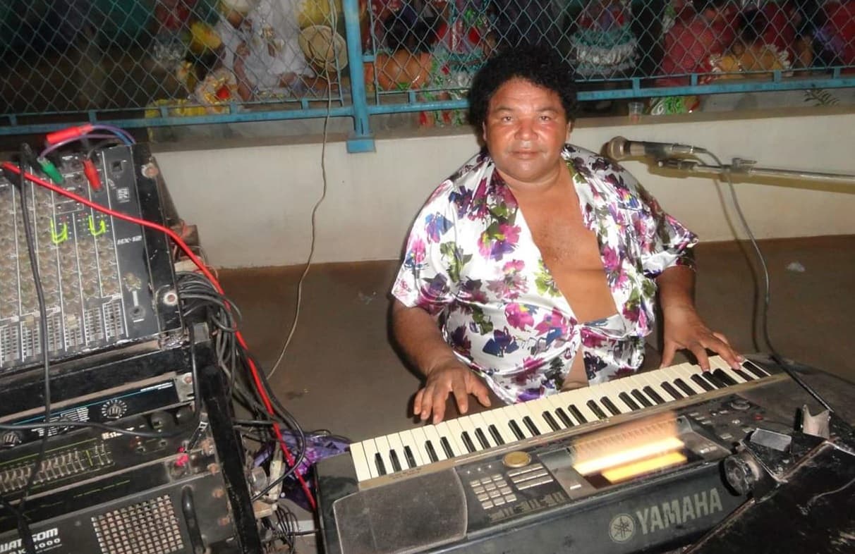 Imagem da notícia: Músico sofre infarto e morre durante abertura de encontro de forrozeiros realizado em Guaraí