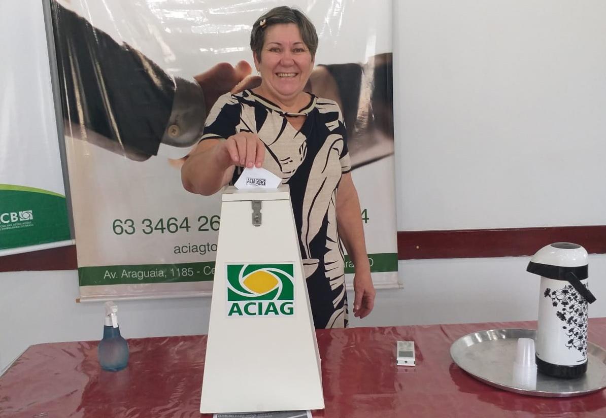 Dona Silvana é eleita presidente da ACIAG; empresária assume o comando no biênio 2022/2023