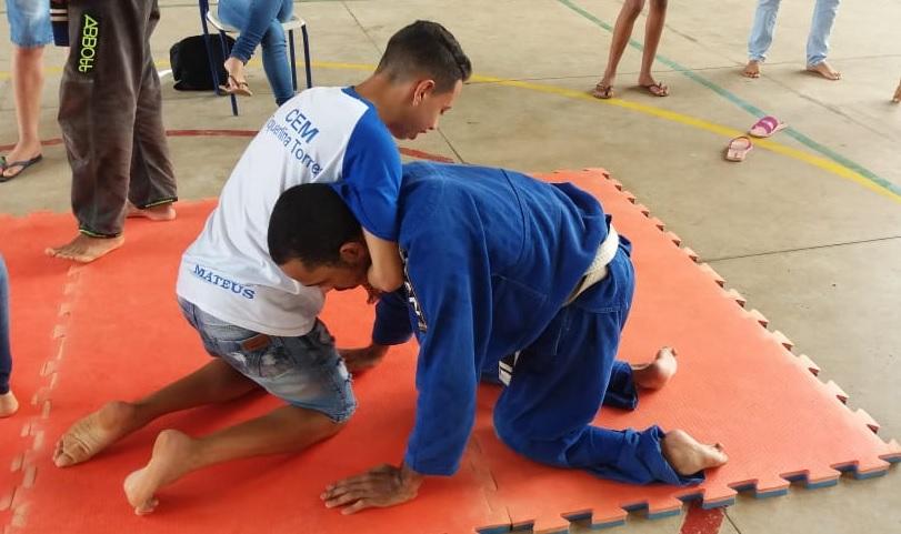 Escola pública de Guaraí promove ação inclusiva por meio da prática do jiu-jitsu adaptado