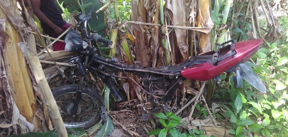 PM de Guaraí recupera “carcaça” de moto furtada; veículo foi encontrado no Setor Serrinha