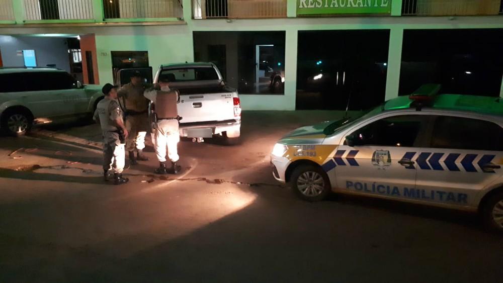 Acusados de roubar caminhonete e sequestrar ocupantes em Guaraí são presos pela PM