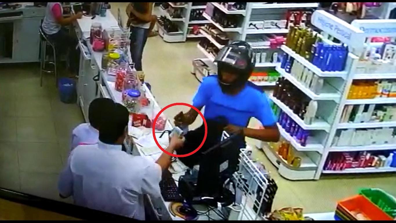 Bandidos armados roubam farmácia em Guaraí e levam salário de funcionário; veja vídeo