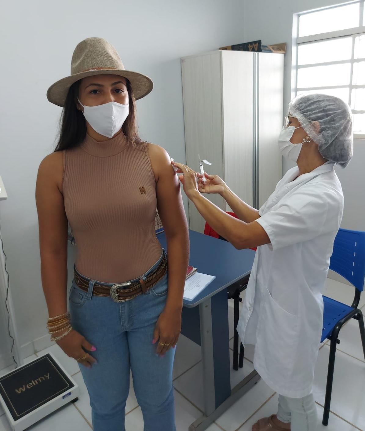 Quase 50% da população adulta de Guaraí já recebeu pelo menos a 1ª dose da vacina contra Covid-19