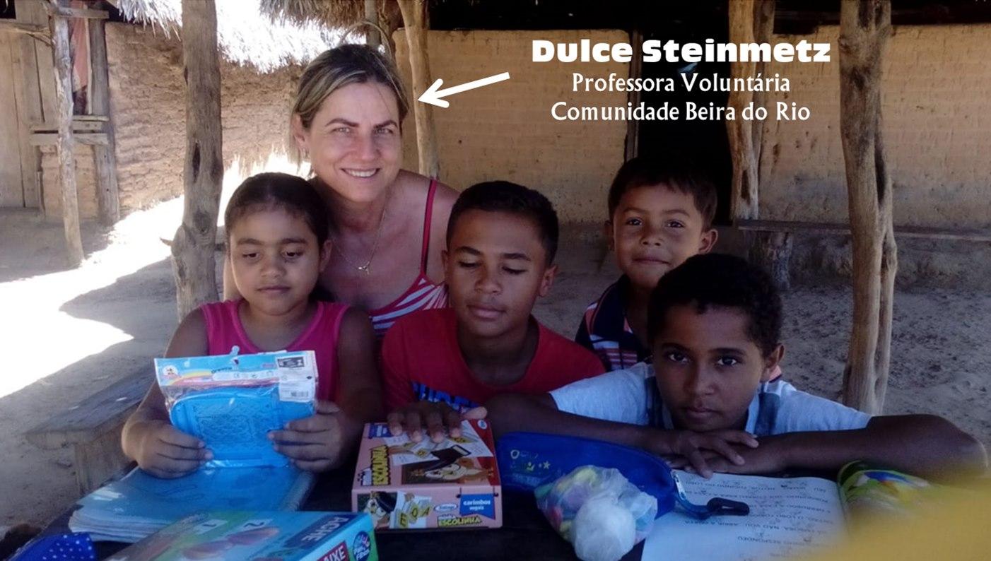 Voluntária de escola da zona rural de Guaraí alfabetiza alunos oferecendo aulas de reforço