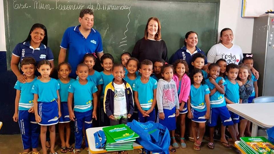 Cerca de 2,5 mil alunos da rede municipal de Guaraí recebem novos kits de material escolar