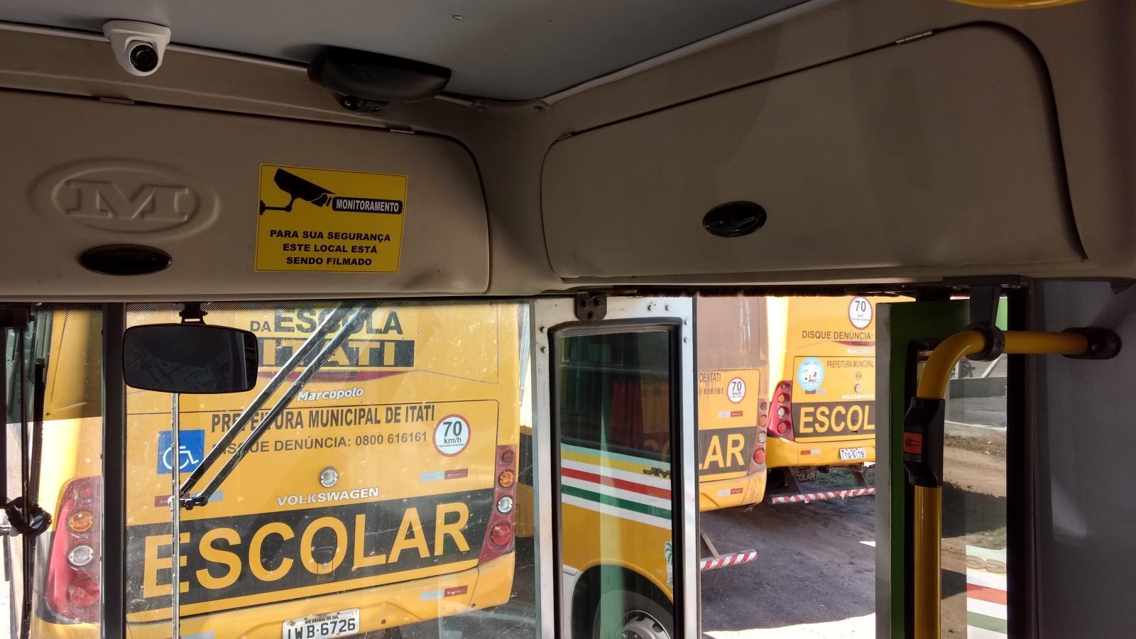 Ônibus do transporte escolar receberão novos estofados e câmeras de segurança em Guaraí